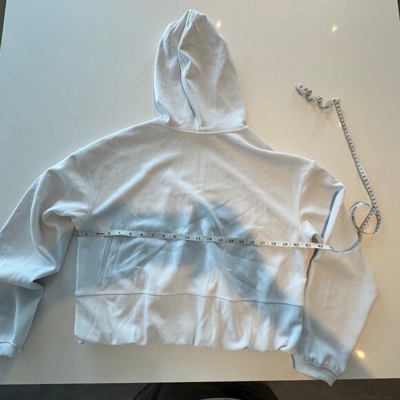 NWT lululemon Define Cropped Jacket *Nulu Bone (Size 12) - Picture 4 of 7